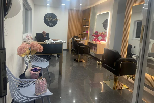 Interior de Almudena Yanez Belleza Integral en Vecindario