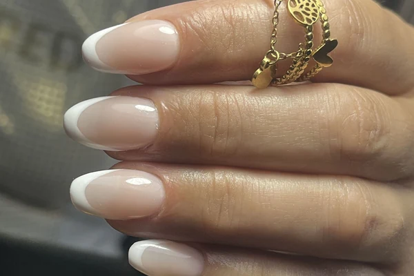 Trabajo de manicura de Estudio De Belleza Latina Foreva en Vecindario