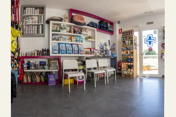 Interior de Clínica Veterinaria Happy Pet, en la calle Azuaje de Vecindario