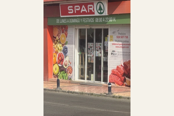 Fachada de SPAR La Blanca, Calle León y Castillo, 116, 35110 Vecindario