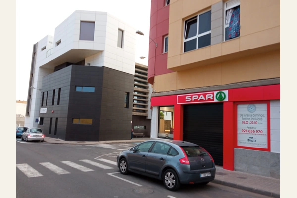Fachada de SPAR San Nicolás de Bari, Calle San Isidro, 40, 35110 Vecindario