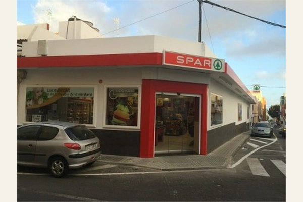 Fachada de SPAR Velázquez, Calle Velázquez, 5-7, 35110 Vecindario